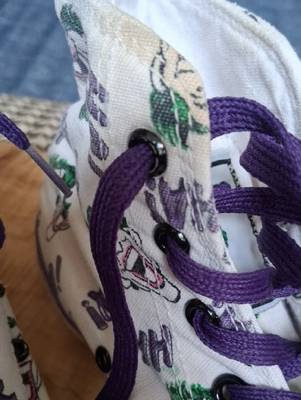 Converse DC Comics 1989 The Joker Canvas High-Tops w/Purple Laces M 6, W 7.5 VTG - Picture 3 of 7